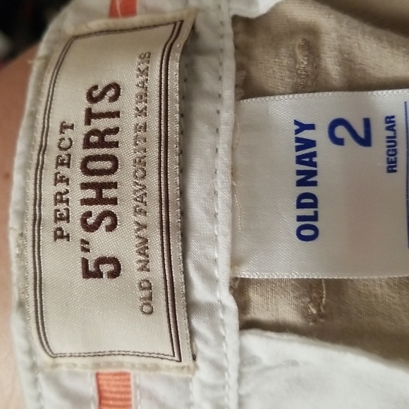 Old Navy khaki shorts - Picture 3 of 4